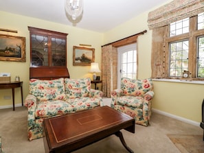 Cottage | Interior
