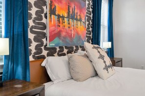 2 bedrooms, desk, iron/ironing board, WiFi