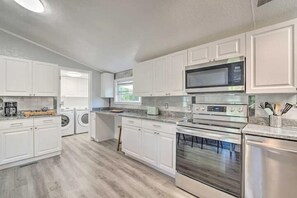 Fridge, microwave, oven, stovetop - Legends Run by Zen Living (Marion County)