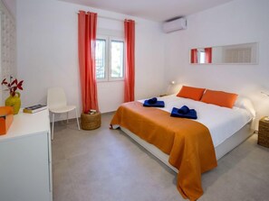 5 slaapkamers, een strijkplank/strijkijzer, wifi