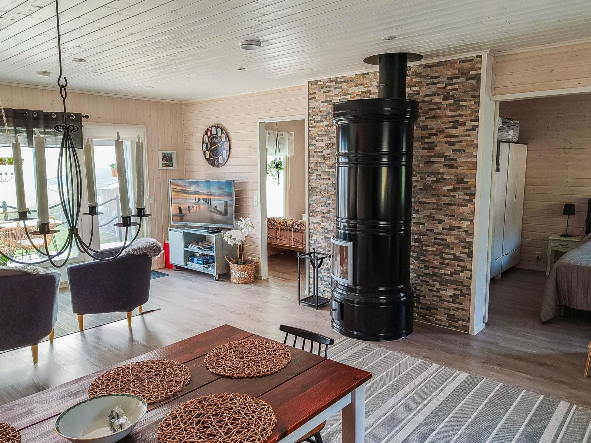 2 dormitorios, cuna de viaje, Internet