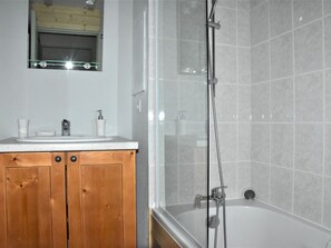 Hair dryer - Convenient apartment near shops and cable car, 2 rooms, 4 pers. (Pralognan-la-Vanoise)