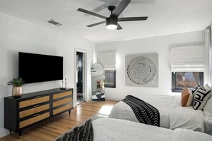 4 habitaciones, tabla de planchar con plancha, wifi y ropa de cama 