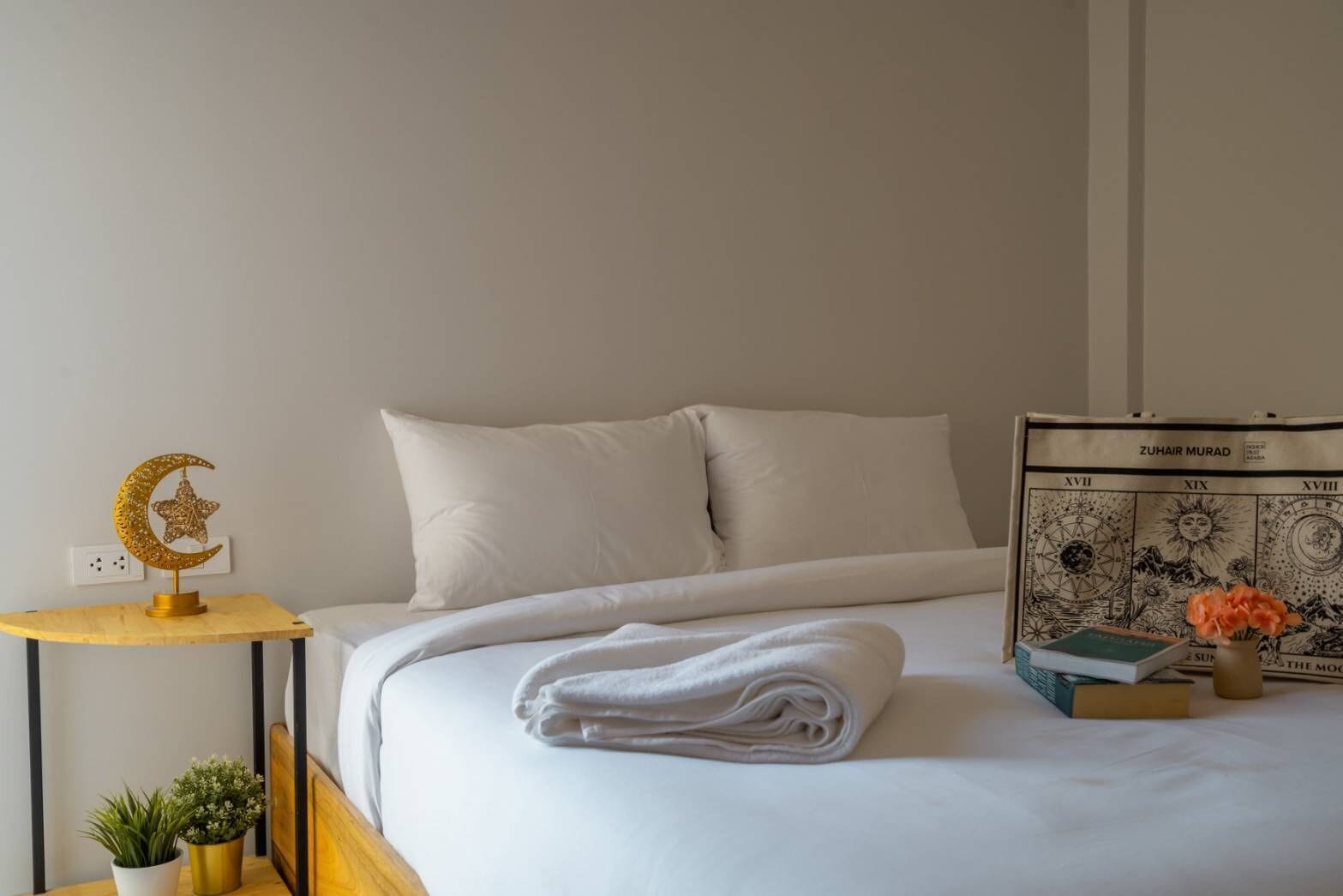 Cortinas blackout, sistema de insonorización y wifi gratis 