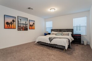 5 bedrooms, iron/ironing board, free WiFi, bed sheets - Trilogy Vegas Luxury Group Stay 1 (Las Vegas)