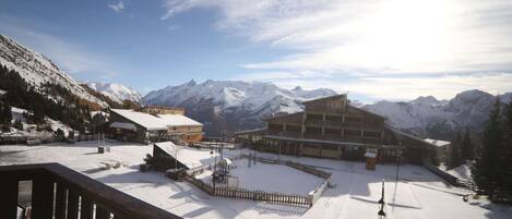 المنطقة المحيطة بالمنشأة