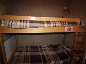 Unclassified image, 4 of 11, button - Studio cabin for 4 at the foot of the slopes with balcony and parking - Auris en Oisans (Auris)