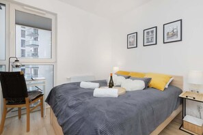 1 habitación, tabla de planchar con plancha, wifi y ropa de cama 