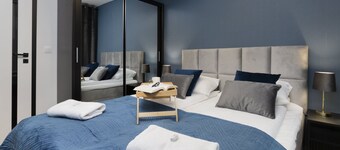 Modern Apartment | Balcony and Private Parking