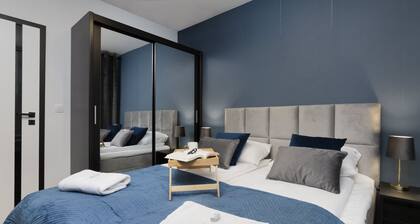 Modern Apartment | Balcony and Private Parking
