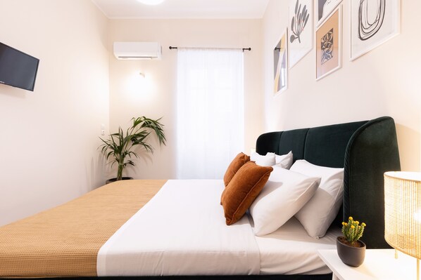 Family Apartment | 2 bedrooms, blackout drapes, iron/ironing board, free WiFi - Casa Moderna - Two Bedroom Apartment (Corfu)