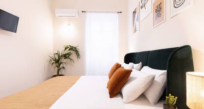 Casa Moderna - Two Bedroom Apartment