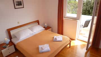1 chambre, lit parapluie, Wi-Fi, draps fournis