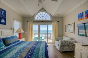 6 bedrooms, iron/ironing board, free WiFi - "C-Scape" - Oceanfront 6 Bedroom Home in Surf City (Surf City)
