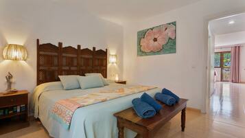 1 dormitorio, tabla de planchar con plancha, wifi gratis y ropa de cama