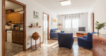 Holiday Home "Villa Julia" with Private Terrace, Wi-Fi and Air Conditioning