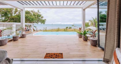 Stunning new luxury oceanfront villa in Bweleo - 9269317