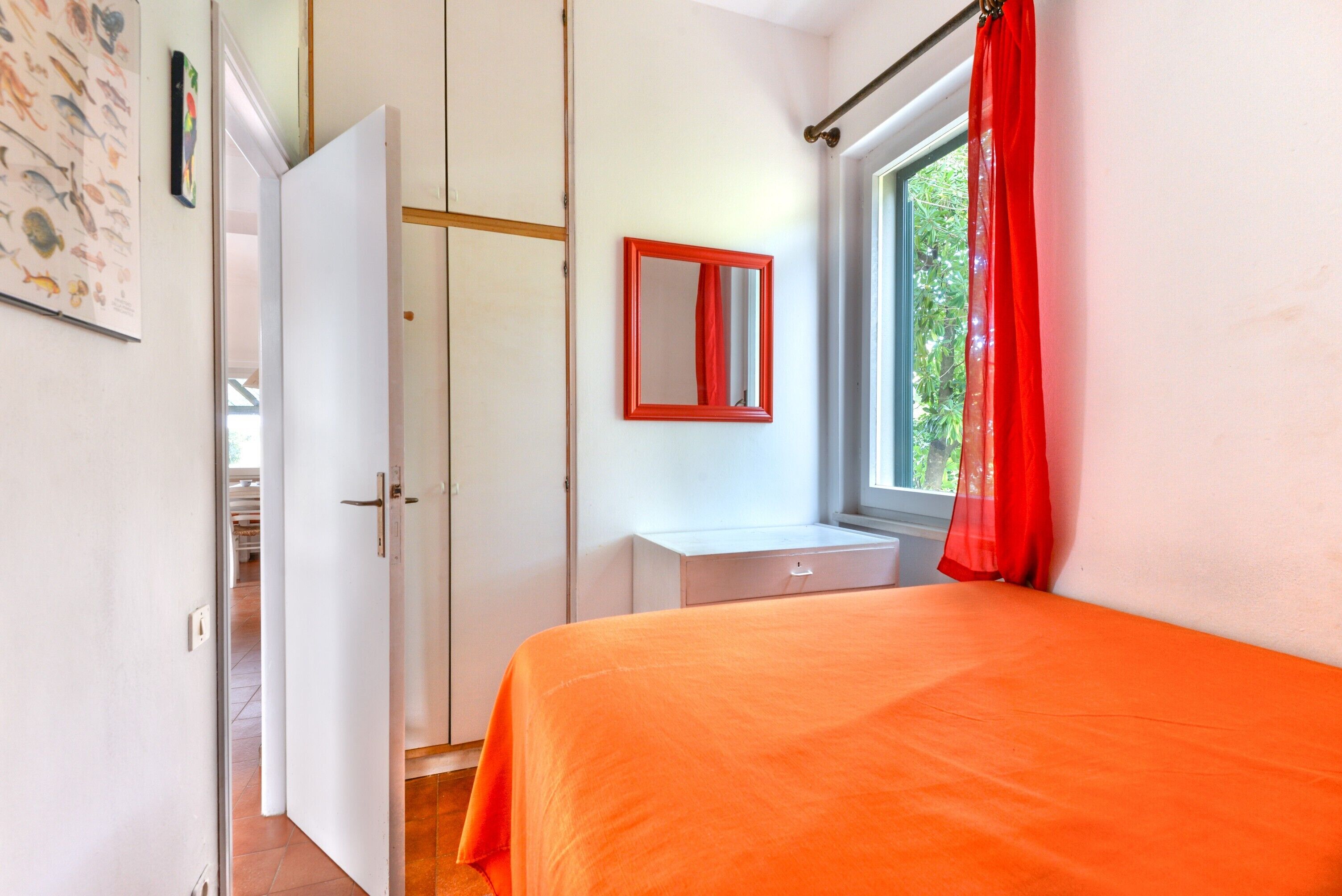 3 bedrooms, iron/ironing board, free WiFi