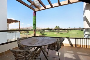 Outdoor dining - Holiday Apartment "Nice View" with Pool, Private Terrace & Wi-Fi (Caleta de Fuste)