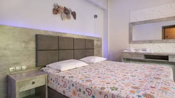 1 chambre, fer et planche Ă repasser, Wi-Fi gratuit, draps fournis