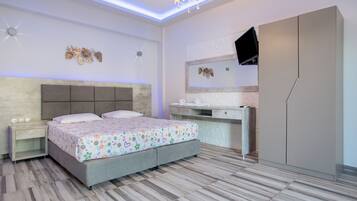 1 bedroom, iron/ironing board, free WiFi, bed sheets