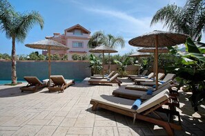 Pool - Studio Apartment "Villa Dionysia S2" close to the Beach with Shared Pool & Wi-Fi (Zakynthos)