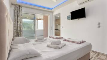 1 bedroom, iron/ironing board, free WiFi, bed sheets