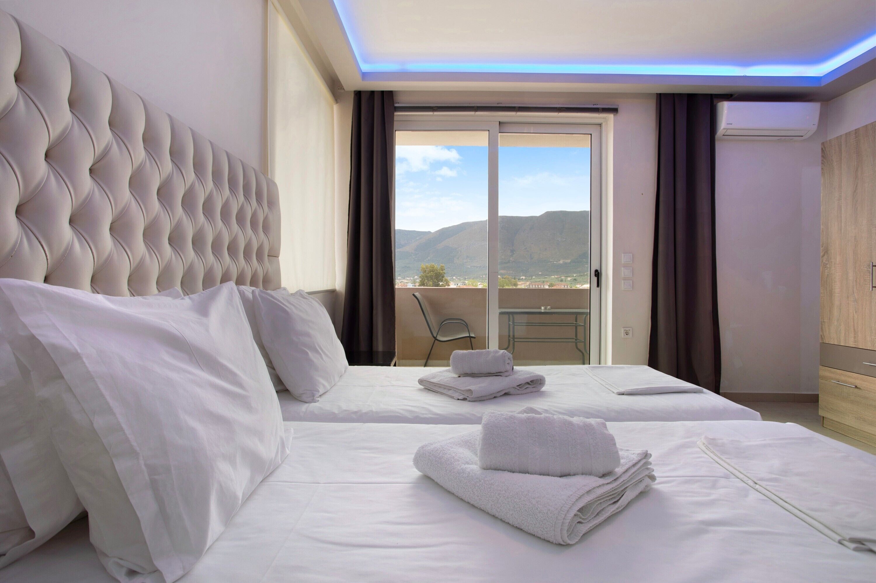 1 chambre, fer et planche à repasser, accès au Wi-Fi (inclus)