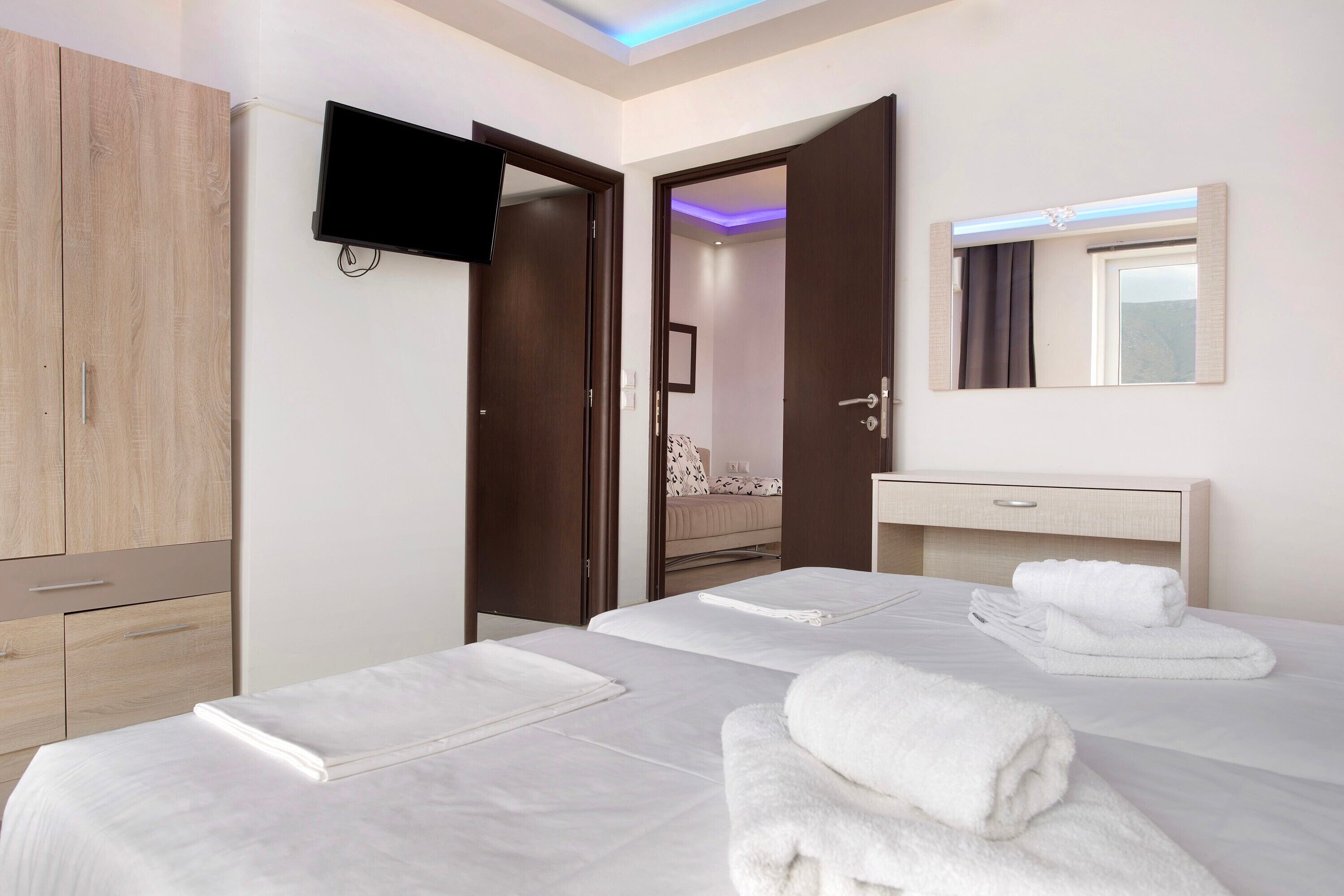 1 chambre, fer et planche à repasser, accès au Wi-Fi (inclus)