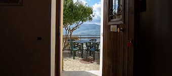 Holiday Home "Paese Albergo - Athena" with Sea View, Balcony and Wi-Fi