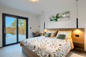 3 habitaciones, escritorio, wifi gratis y ropa de cama 