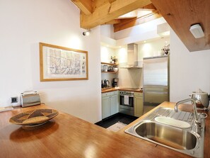 Mikrowelle, Ofen, Herdplatte, Geschirrspüler