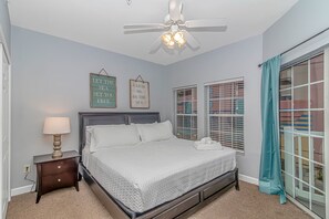 6 bedrooms, iron/ironing board, free WiFi, bed sheets - π Ocean View π 2 Pools 2 Balconies π£ 150 ft to Beach π£ Sleep Up To 16 People (North Myrtle Beach)