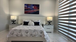 4 عدّة غرف نوم ومكواة/لوح كي وواي فاي مجانًا وملاءات أسرّة