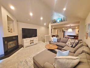 Interior - The Cozy Corner (Rockaway Beach)