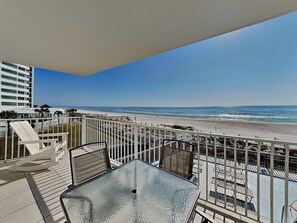 Outdoor dining - Perdido Skye #11 | Gulf Views, Pool, Gym! (Perdido Key)