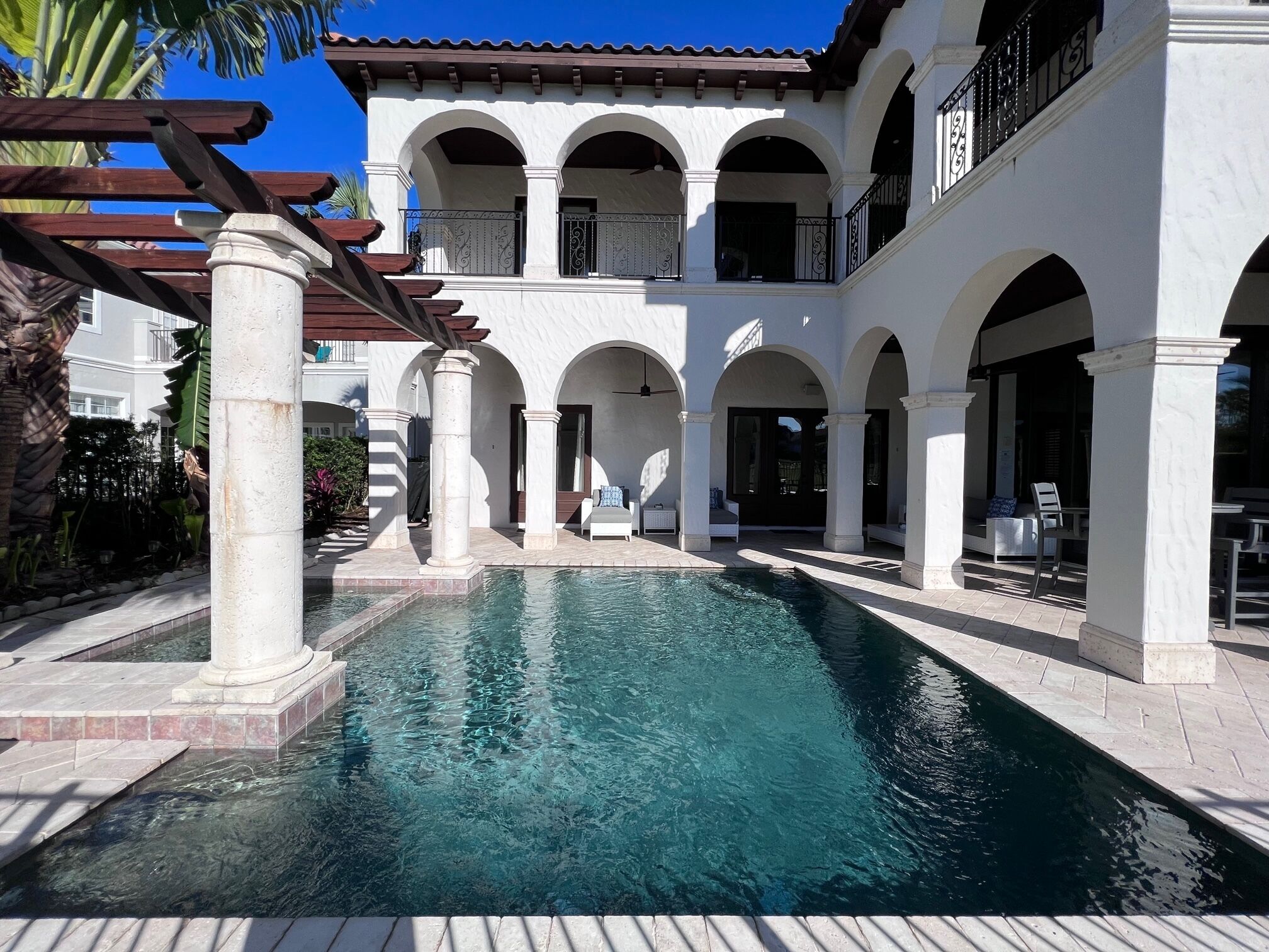 New Listing 2023 Extremely Spacious Estate Home, Gorgeous Views, Arcades!