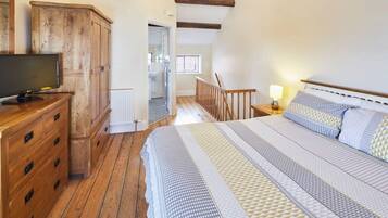 2 bedrooms, iron/ironing board, travel crib, free WiFi