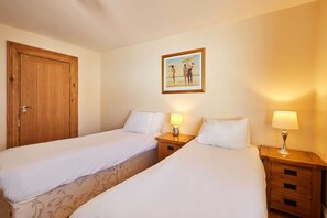 2 Schlafzimmer, Bügeleisen/Bügelbrett, Reisekinderbett, kostenloses WLAN