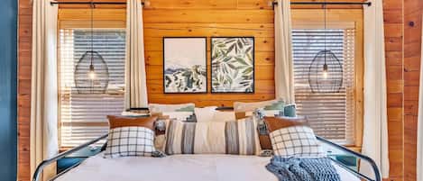 3 bedrooms, desk, iron/ironing board, travel crib