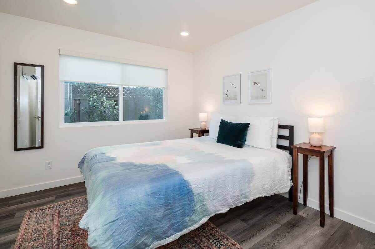 3 bedrooms, desk, travel cot, WiFi