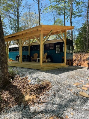 المنشأة من الخارج