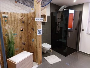 Shower, towels, toilet paper