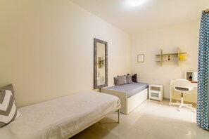 3 bedrooms, iron/ironing board, free WiFi, bed sheets