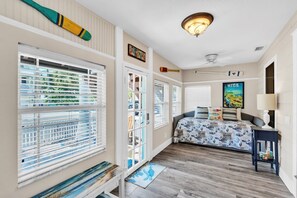 2 bedrooms, iron/ironing board, WiFi - Shady Mango 2 Bedroom Home by RedAwning (Anna Maria)