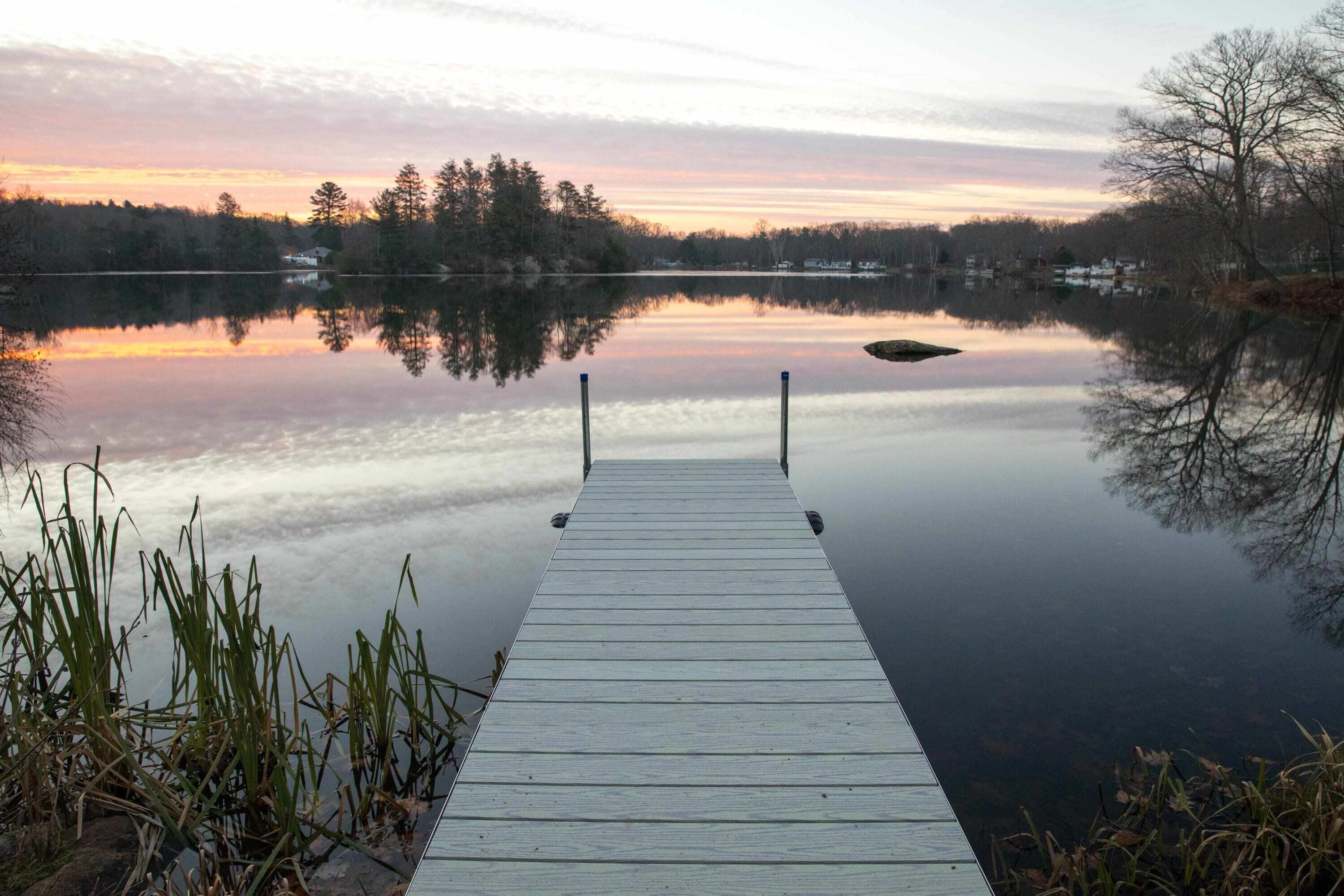 3 bedrooms, desk, iron/ironing board, travel crib