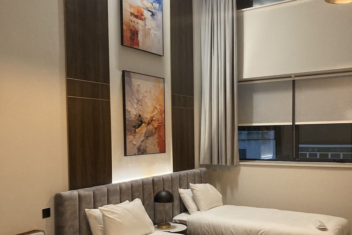 Superior Twin Room | Hypo-allergenic bedding available, in-room safe, desk, laptop workspace