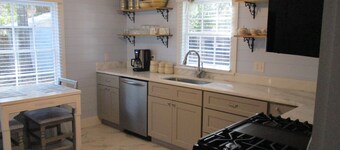 Beautiful vintage cottage remodeled in Old Ocean Springs