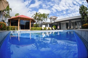 Outdoor pool - Tropical Paradise 20  Room Private Resort -  Close to Cocal Casino (Jacó)