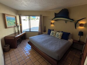 2 bedrooms, iron/ironing board, free WiFi, bed sheets - Beachfront condo in Terrasol, 10 min walk to downtown Cabo (Cabo San Lucas)